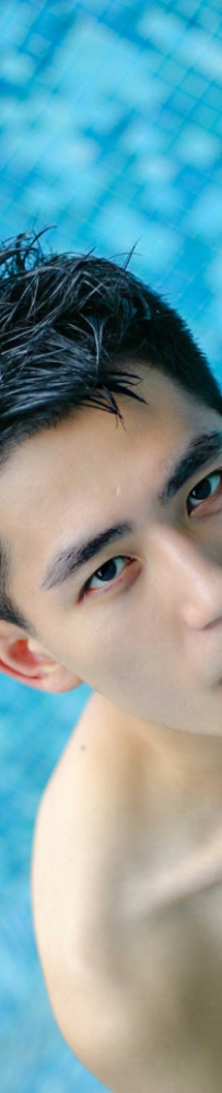 �Ϸ��м��ˣ�һ�ʻ�һ��